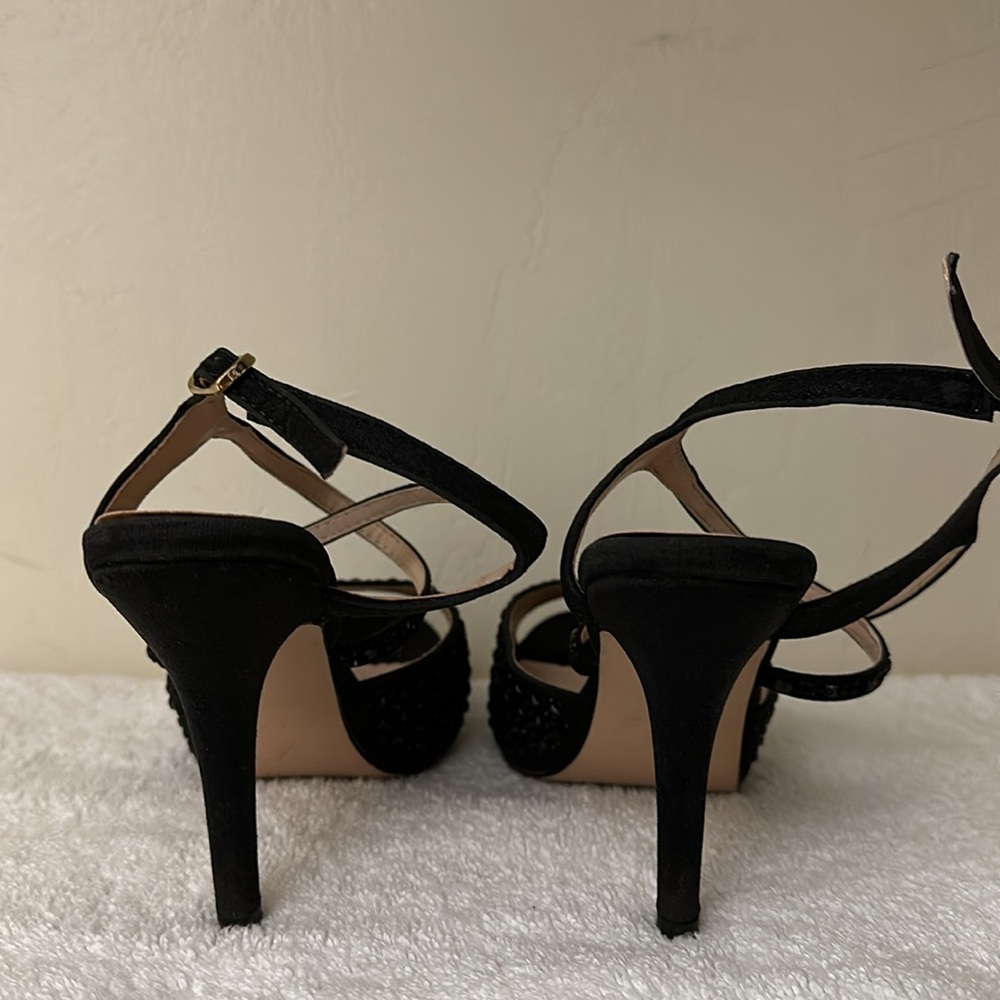 High heels - Picture 4 of 5